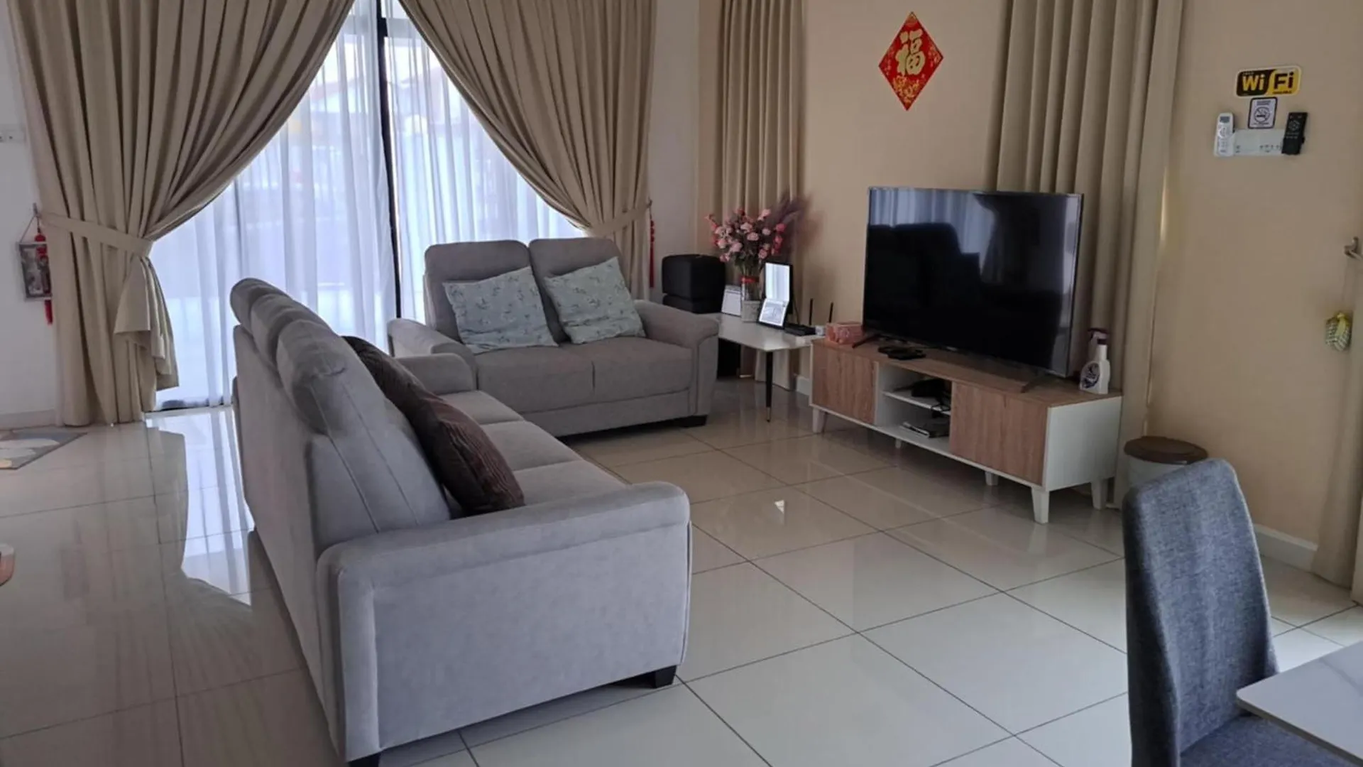 E&H Homestay Corner Lot Bandar Dato Onn Johor Bahru Tatil Evi