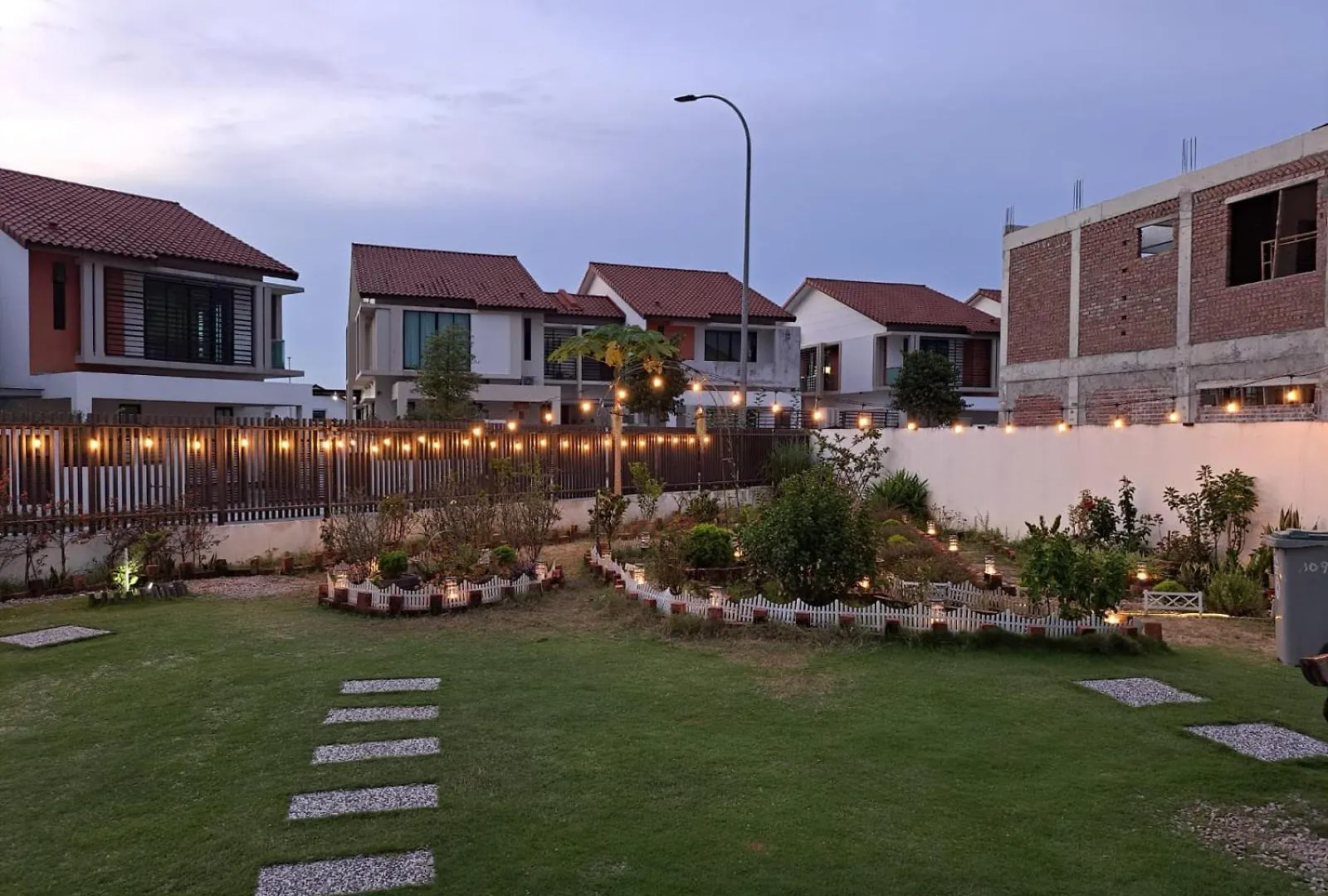 E&H Homestay Corner Lot Bandar Dato Onn Johor Bahru